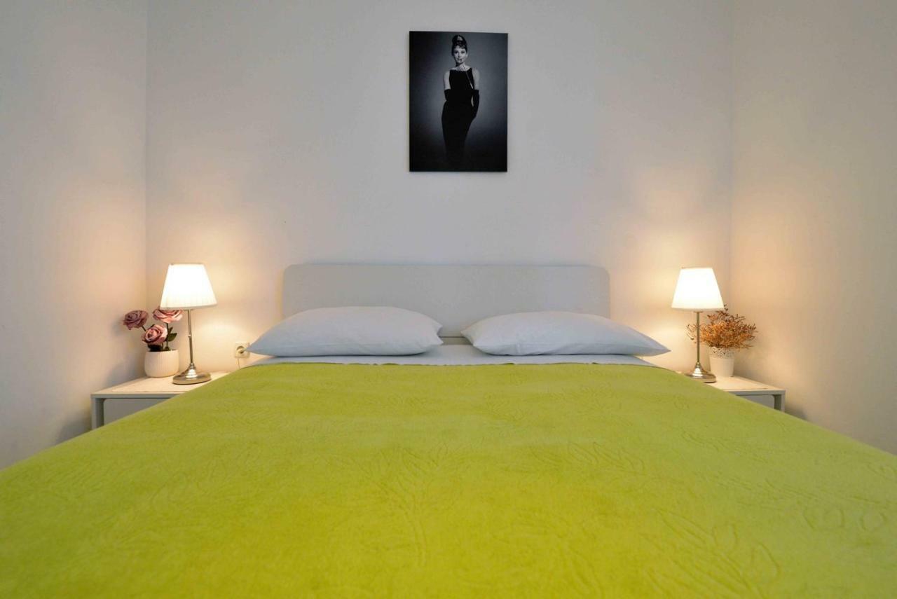 Apartment Kristina Murter Esterno foto